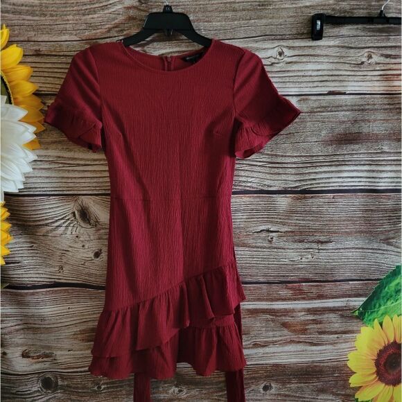 Banna Republic dress midi wine colored Woman's size: 4 NWT - Picture 1 of 5